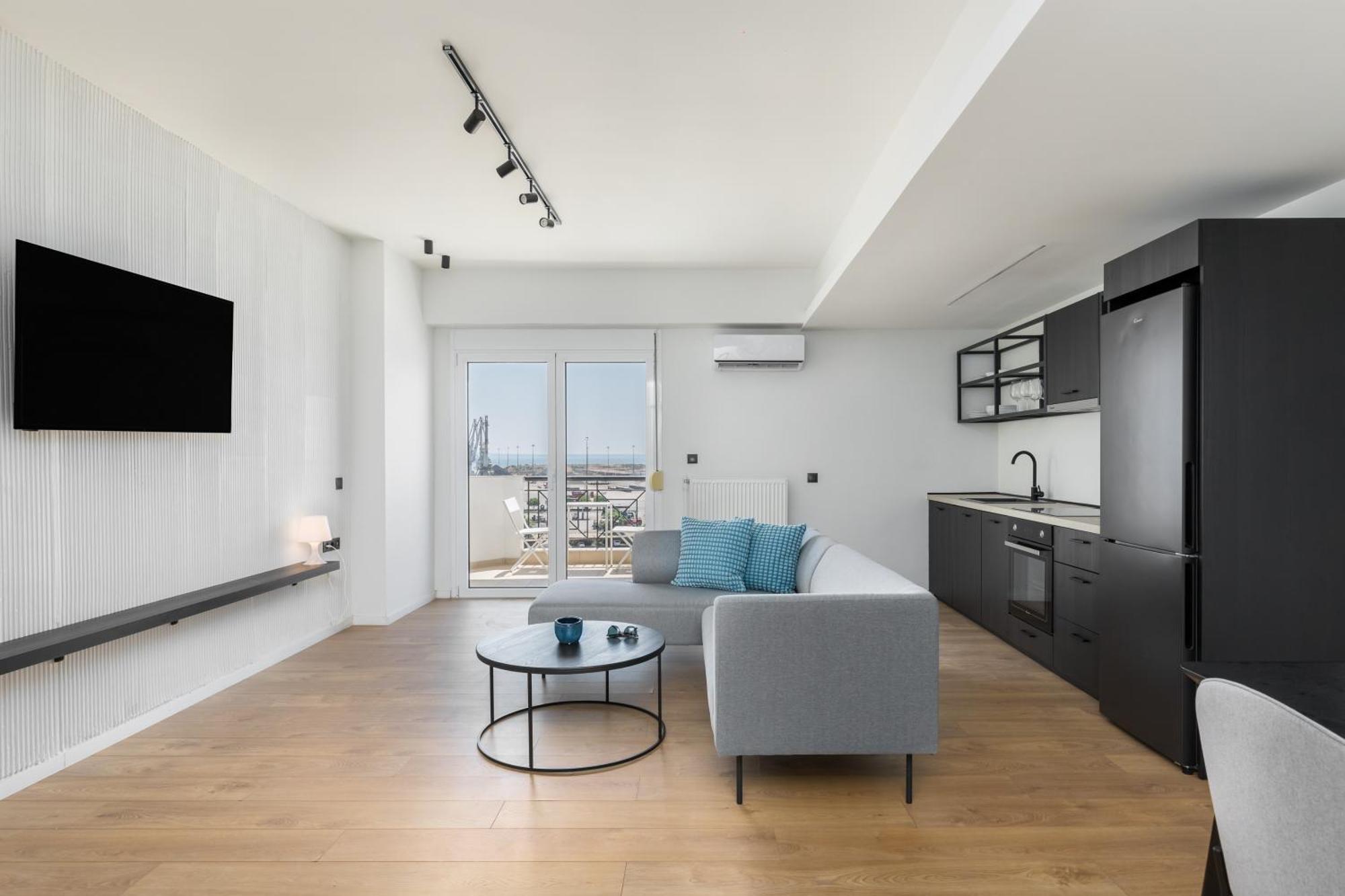 Celine By Halu!, Spacious Apartments Next To Business Hub Thessaloniki Exterior photo