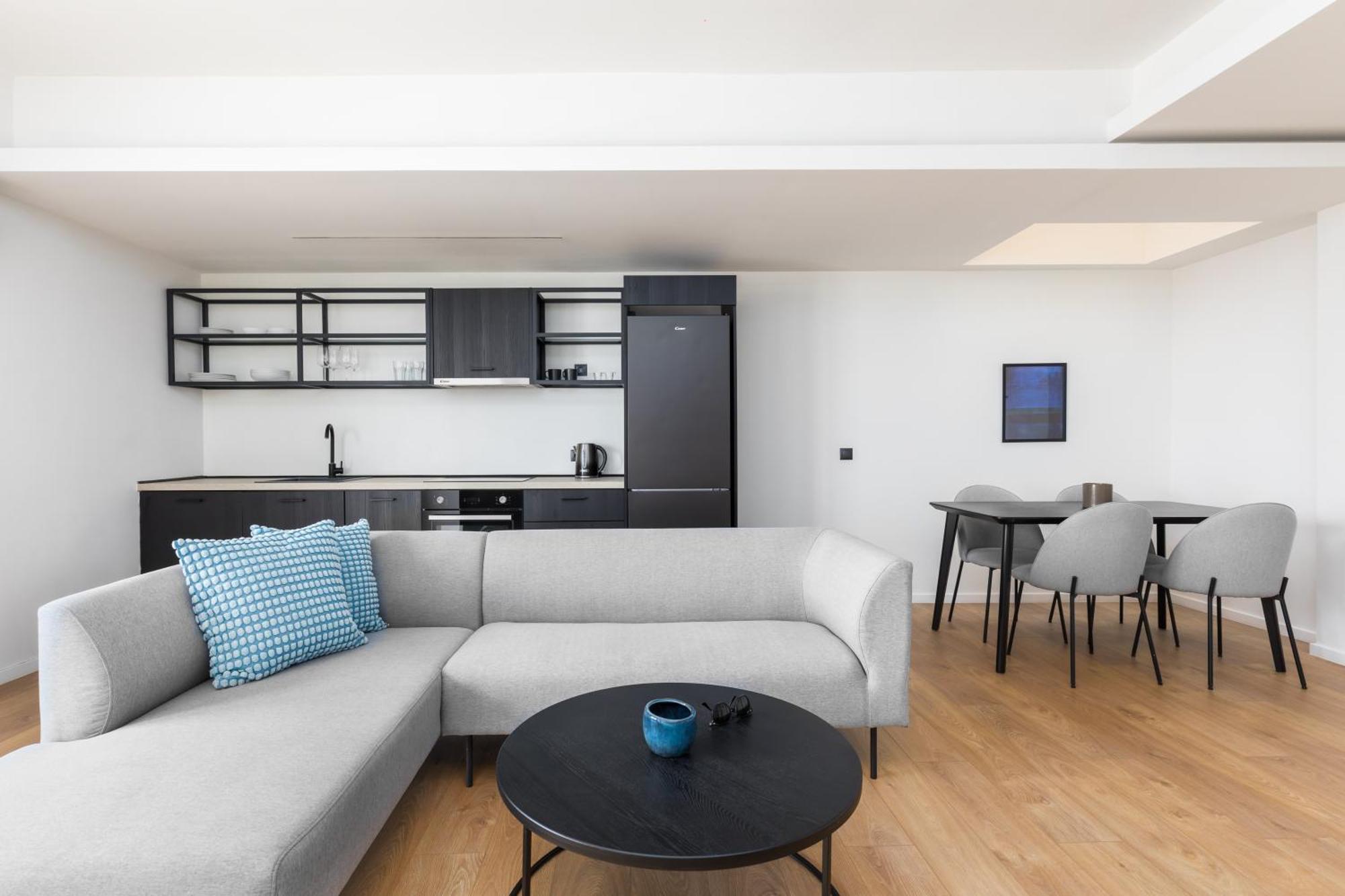 Celine By Halu!, Spacious Apartments Next To Business Hub Thessaloniki Exterior photo